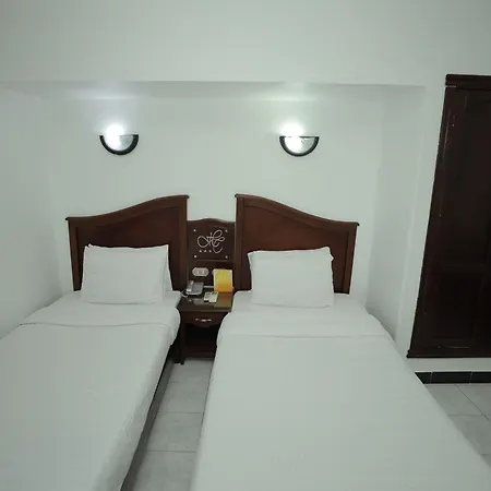 Happy City Hotel-3