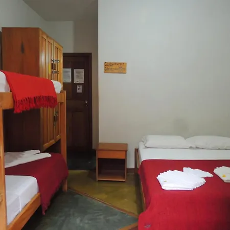 O Pharol Hostel E Pousada-3
