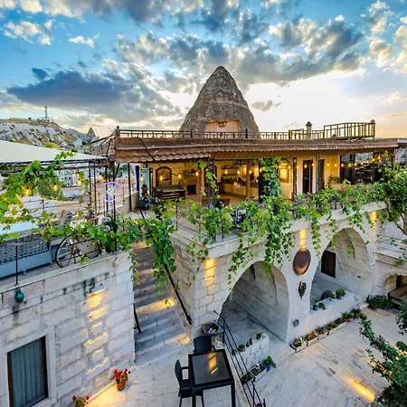 Kayatas Cave Suites-3