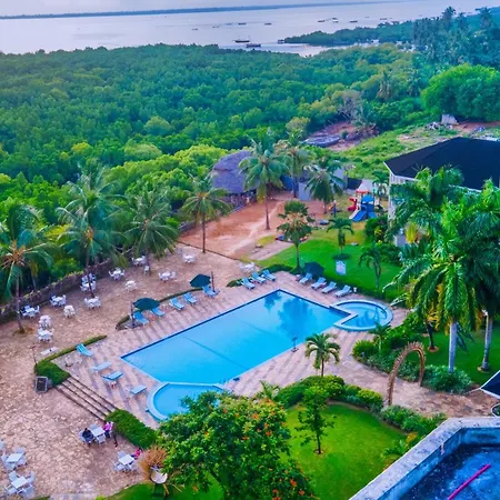 Tanga Beach Resort & Spa-2
