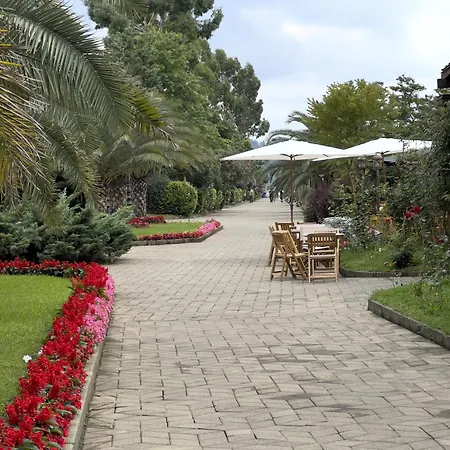 Dreamland Oasis Sea View Studio With Garden-3