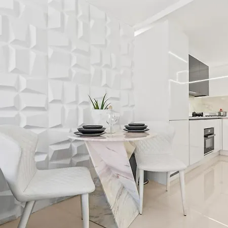 Luxury City Apartment, Walk To O2 Academy & Bullring, Sleeps 4-3