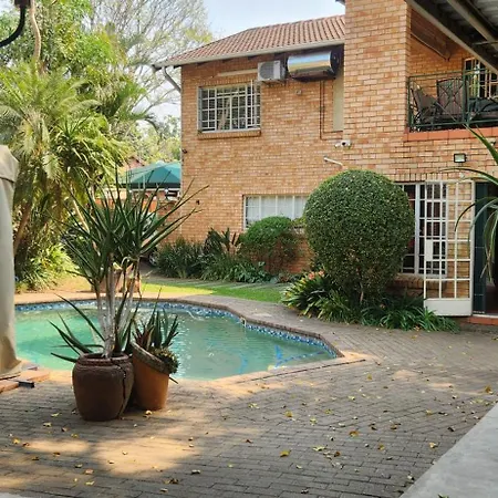 Mahogany Guesthouse Mbombela-2