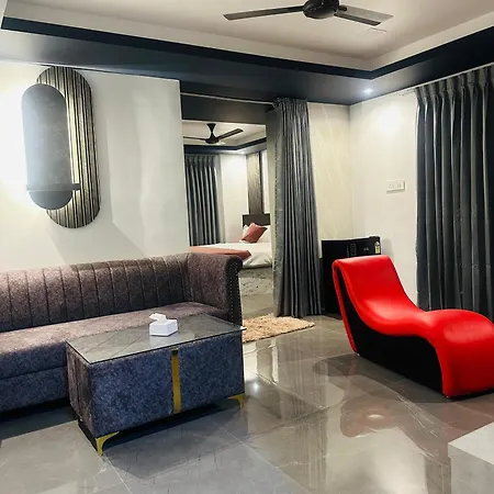 Hotel Woow Suites Kharadi Bypass-3