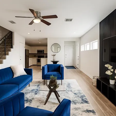 Three Bedroom Clubhaus-3