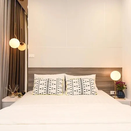 Luxury Studio In City Centre 30 Minutes To Airport-3
