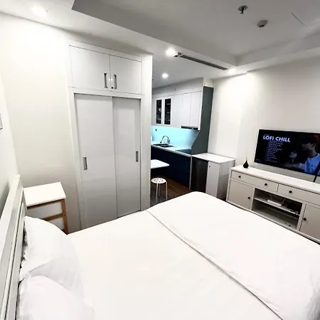 Delux Studio In City Center 30 Minutes To Airport-3