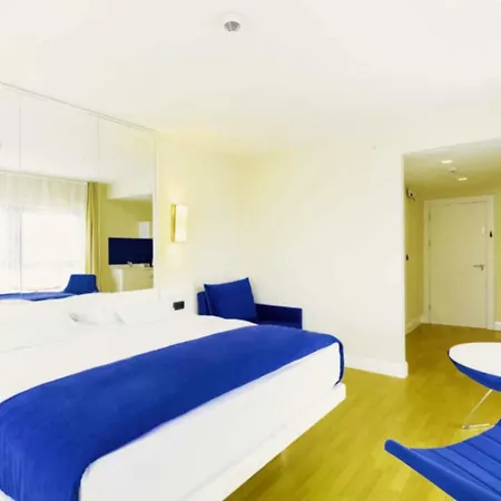 Shining Sea View Aparthotel In Orbi City Batumi-3