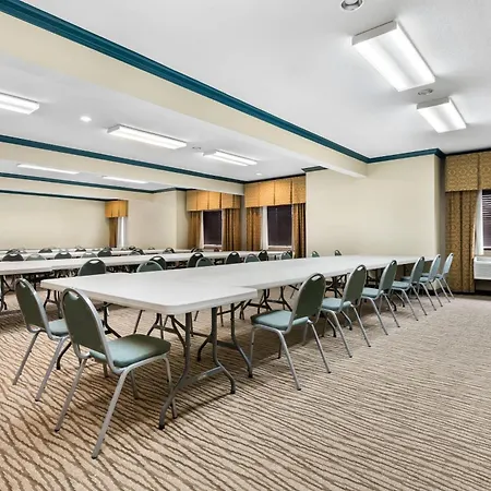 Comfort Inn & Suites North East-3