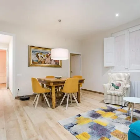 Lovely Designed House Connected To Center-2