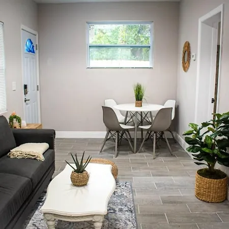 Stylish Ybor Escape Near Downtown 2Br-3