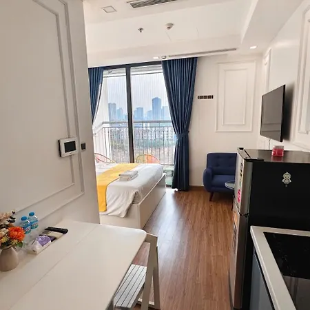 Luxury Studio Apt 25' To Airport, Gym, Swimming Pools-3