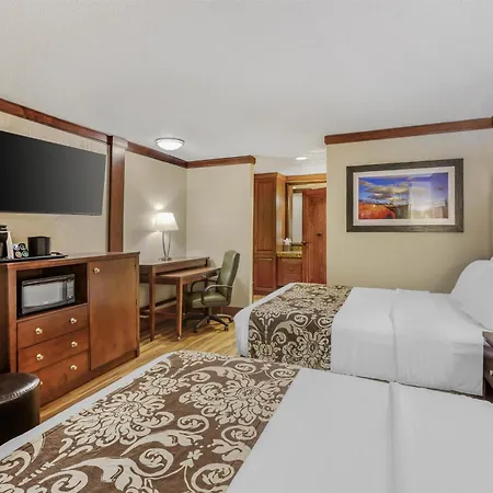 Best Western Plus Greenwell Inn-3