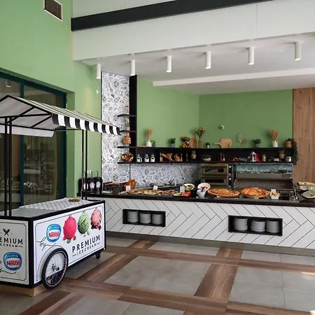 Hotel Marvel - Fully Renovated Free Beach Access-3