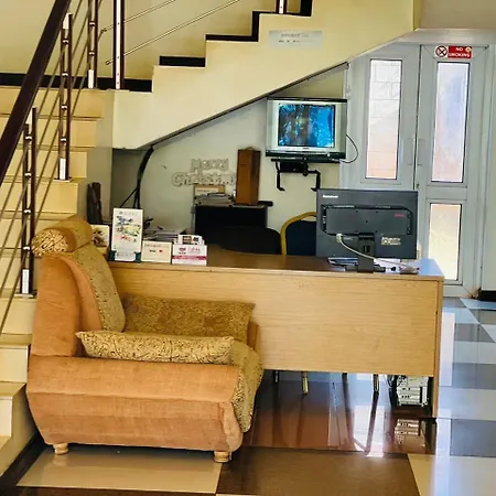 Hotel Royal Nest Entebbe-3