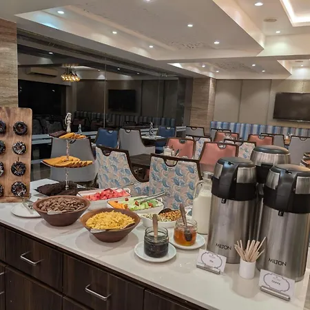 Meritas Grand Inn Calangute-3