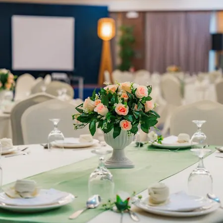 Goldberry Lite Hotel-2