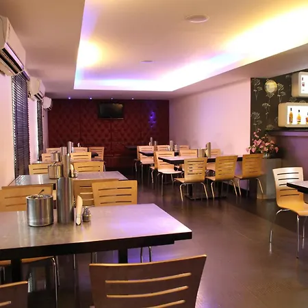 Hotel Gokulam Park-3