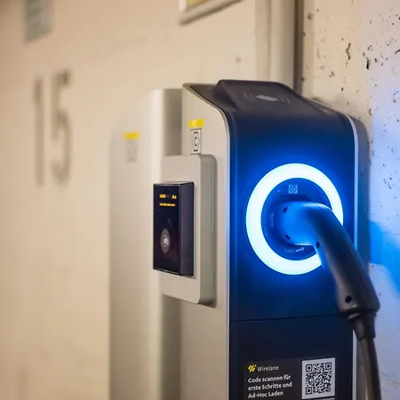 Meininger Hotel Hamburg City Center-3