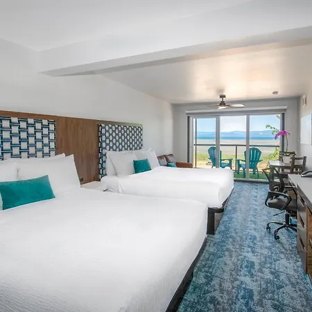 Sea Edge Beachside Hotel-2