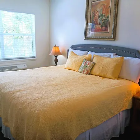 The Cozy Inn-3
