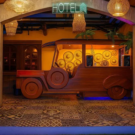 Connector Hostel-3