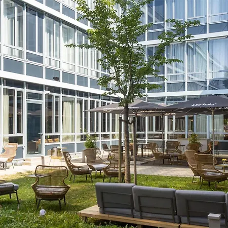 Flightgate Munich Airport Hotel, A Member Of Radisson Individuals-3