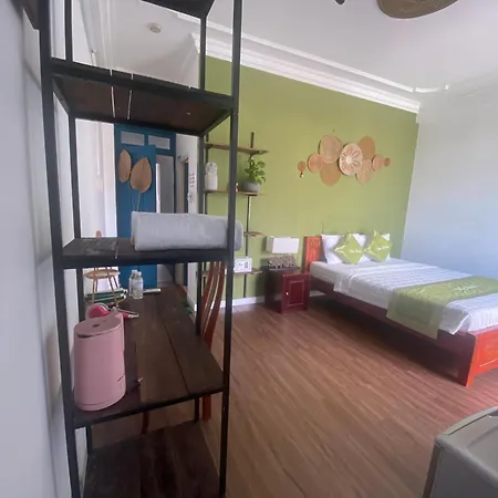 Dom Hostel And Bar-2