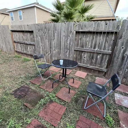 Pet-Frndlyretreat . 600Mbpswifi 8Mi To Iah Sleeps 14-3