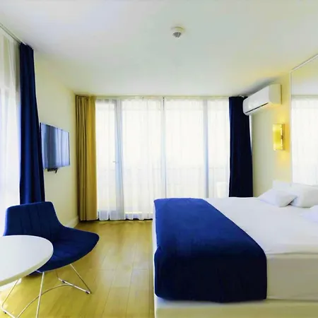 Picturesque Sea View Aparthotel In Orbi City Batumi-2