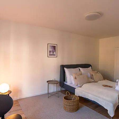 Deluxe Swan Stone Castle Apartment-2