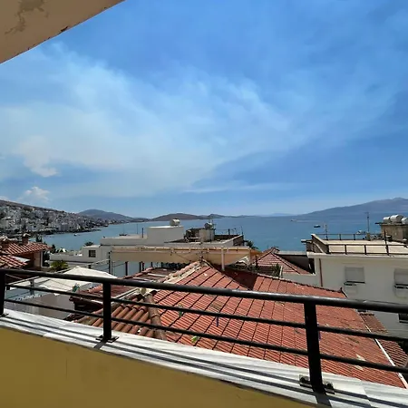 City Center Apartment Saranda-3