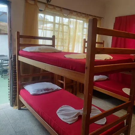 Dadiva Hostel Cama E Chuveiro Economico E Simples Na Esquina Da Praia Do Pontal Centro-3
