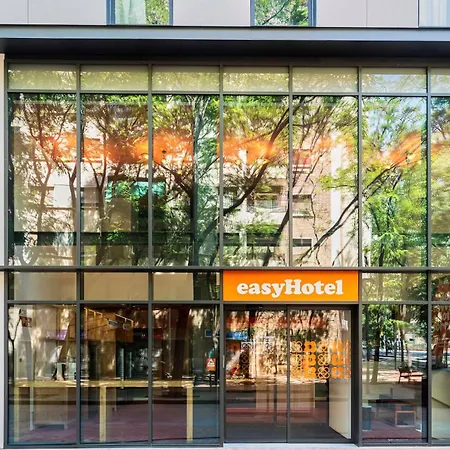 Easyhotel Barcelona La Sagrera-2