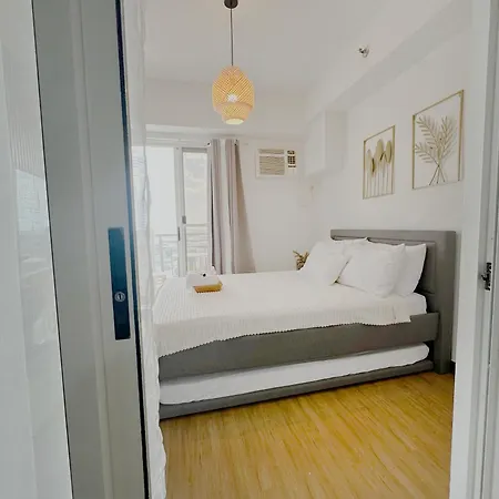 Zinnia Towers 1Br Condo With Ps4 Karaoke Netflix & Swimming Pool-3