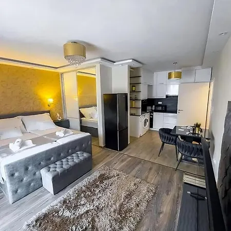 Rebany Apartman 2 Central Location-2