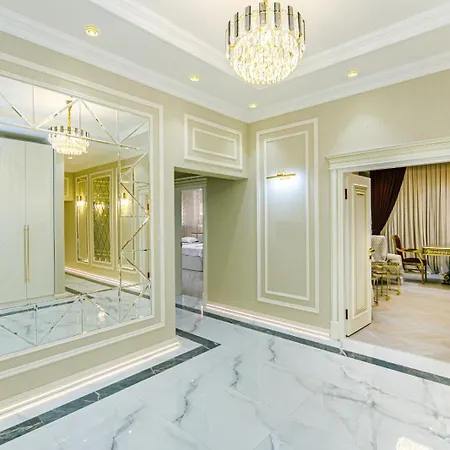 Lux Incomparable Apartment-3