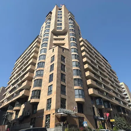 City Center 3 Bedrooms 2 Bathrooms Apartment With Balcony-3