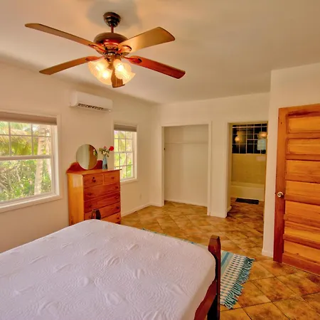 Escape Away Belize Beach House-3