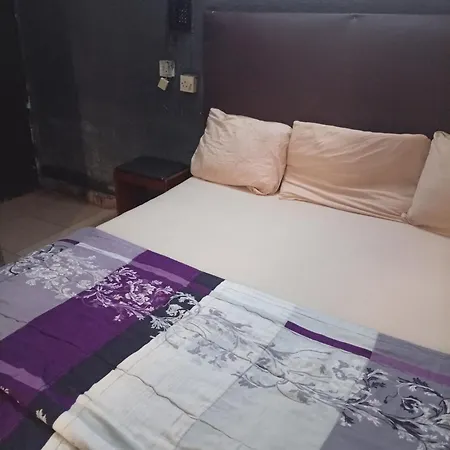 Gat Travellers Hotel-3