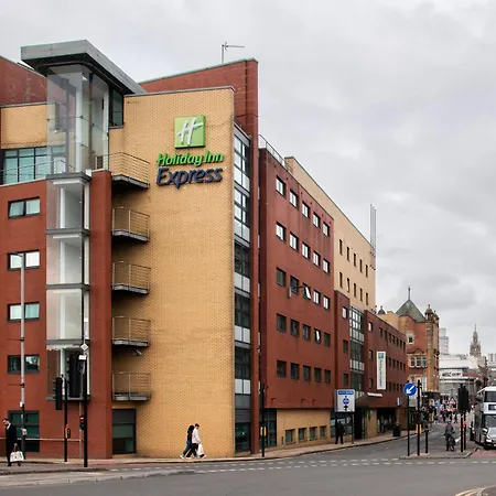 Holiday Inn Express Glasgow City Riverside By Ihg-2