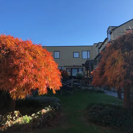 Garden Court Suites & Apartments-3
