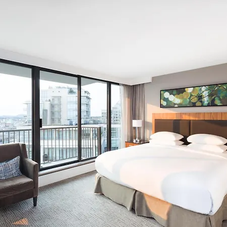 Doubletree By Hilton Hotel & Suites Victoria-3