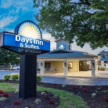 Days Inn & Suites By Wyndham Colonial-2