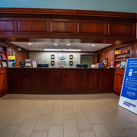 Comfort Suites Outlet Center-3