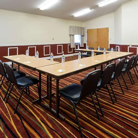 Days Inn & Suites By Wyndham Northwest Indianapolis-3