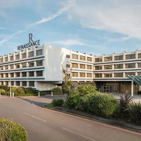 Renaissance London Heathrow Hotel-3
