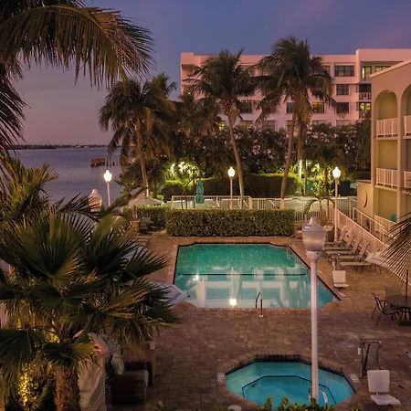 Fairfield Inn And Suites By Marriott Palm Beach-2