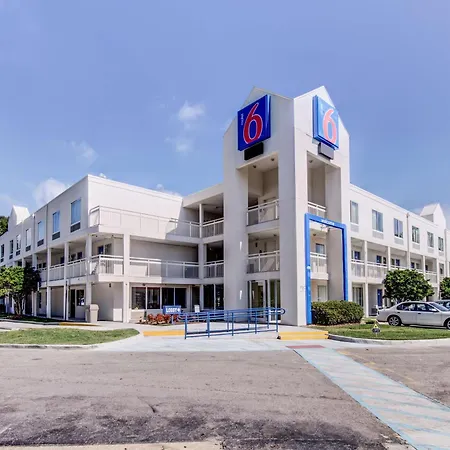 Motel 6 Virginia Beach-2