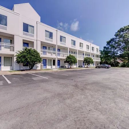 Motel 6 Virginia Beach-3
